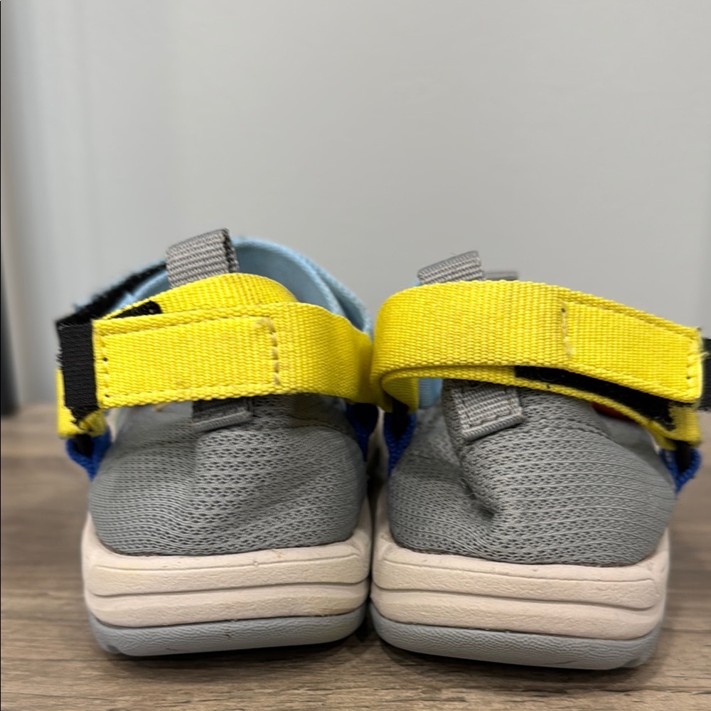 Teva Gray and Yellow Water Shoes Sporty Design - Picture 7 of 10